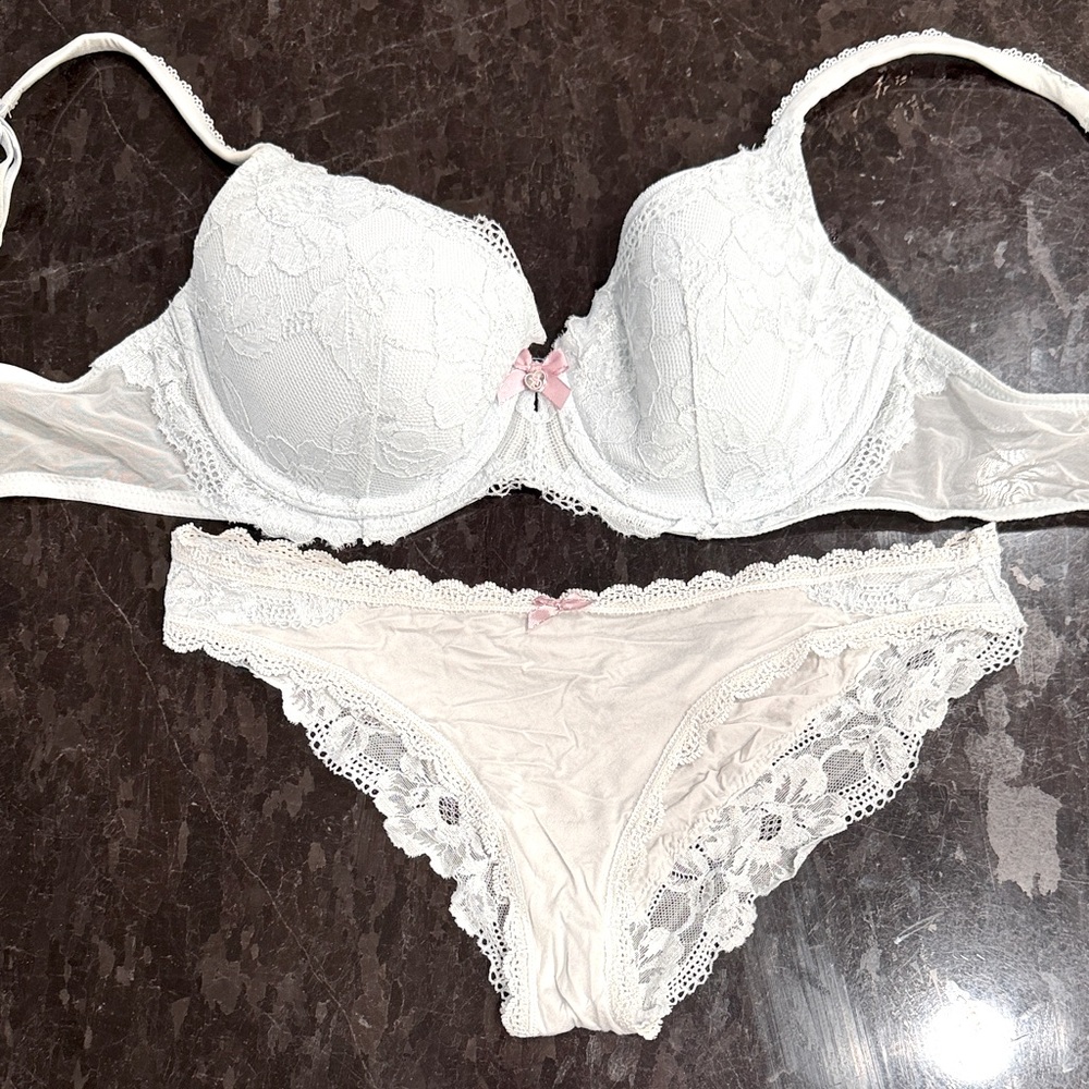 Victoria’s Secret lingerie set dream angels